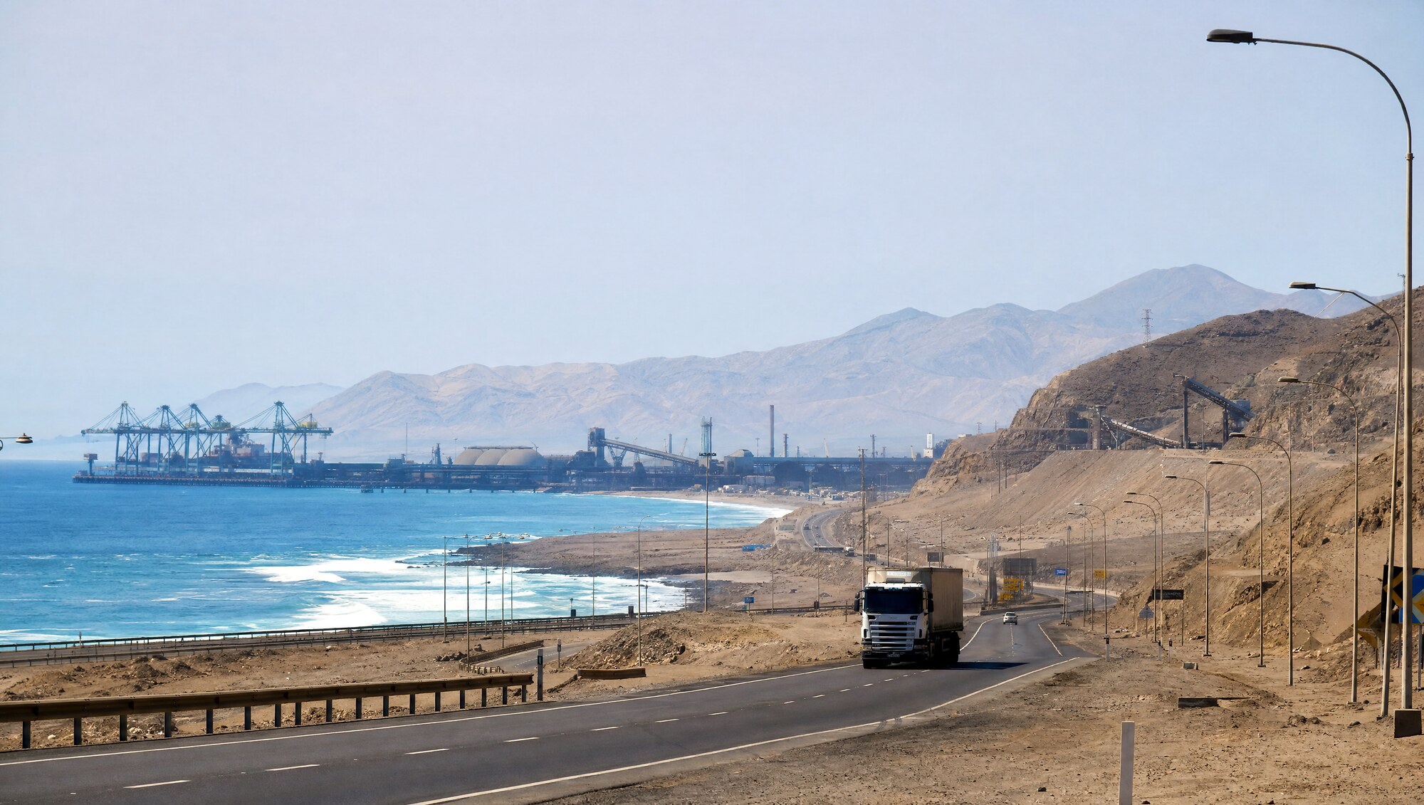 Vista costera exterior de Playa Blanca en Bahía Inglesa